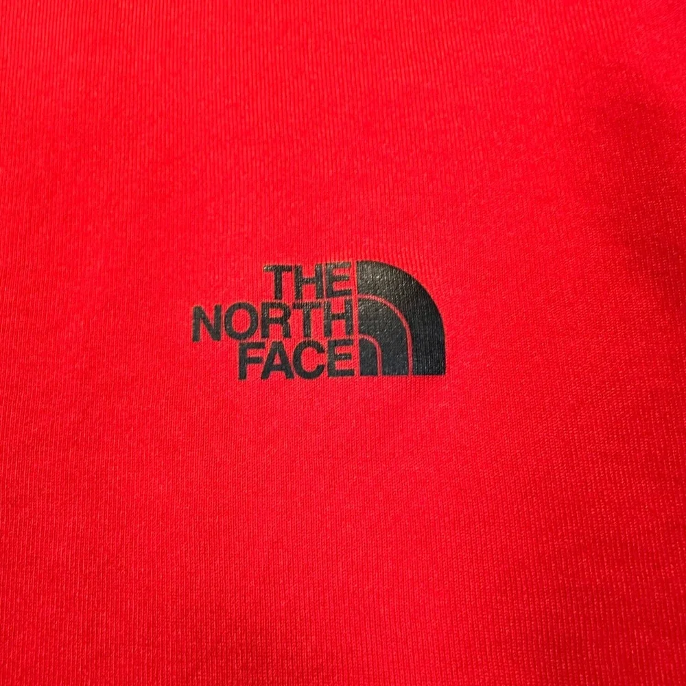The North Face Mens XL Red Active Fit Performance Short‎ Sleeve T-Shirt SP18